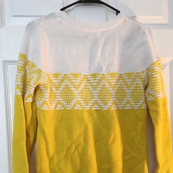 Color block yellow and white sweater - Picture 2 of 2